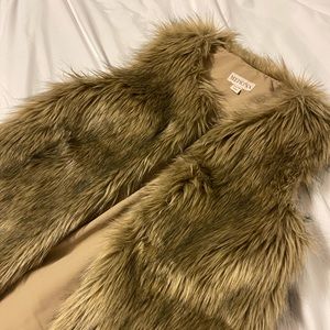 Merona womens XS faux fur vest